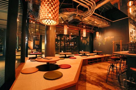 『Mr.Gentleman ～Neo Japan Dining～』の紳士的な雰囲気の空間