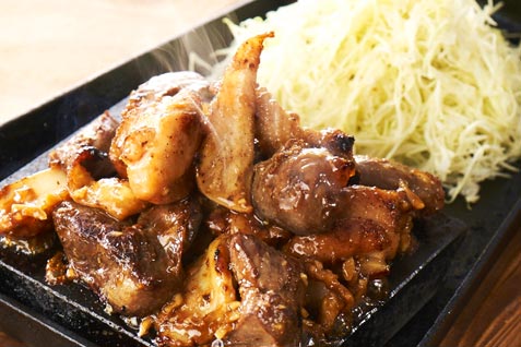 『かまどか 五反田東口店』の大人気「鶏のメリメロ焼き」