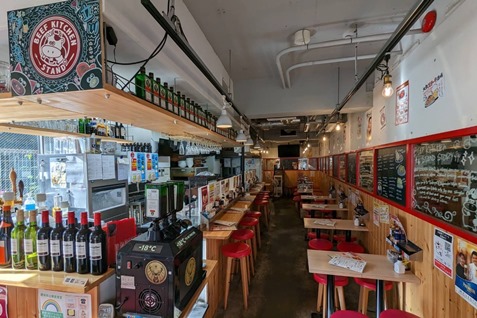 『BEEF KITCHEN STAND』の店内