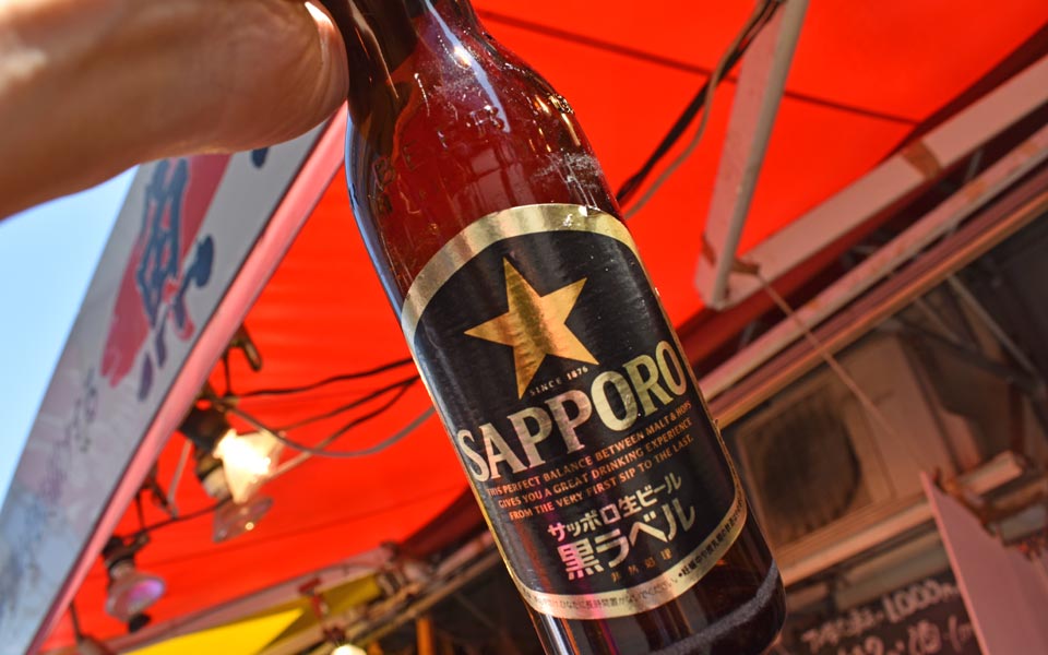 上野「呑める魚屋 魚草」瓶ビールイメージ