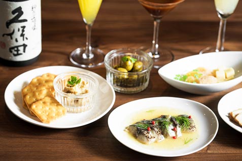 『未来日本酒店＆SAKE BAR』の料理と日本酒のペアリング