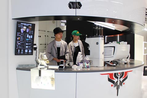 『AMAZING COFFEE TOKYO SHIBUYA』のカウンター