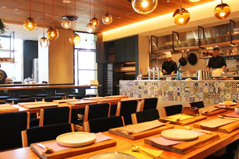 『chompoo』の店内