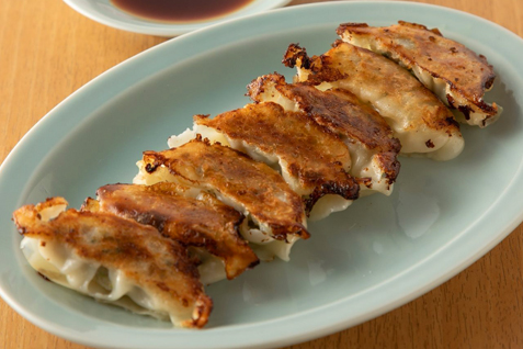 「大衆食堂 あまつお初天神店」の「焼き餃子」