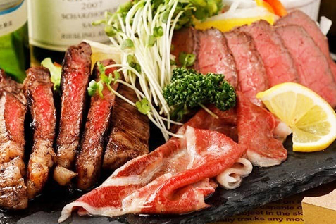 「食べ飲み放題 個室肉バル クラフトマルシェ梅田店」料理イメージ