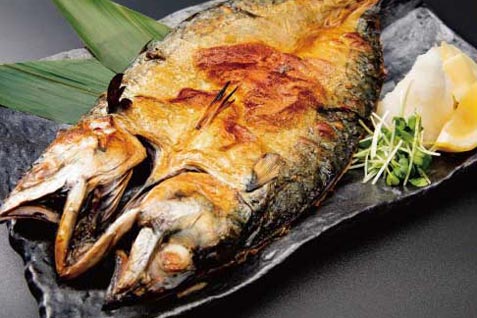 『さば料理専門店 SABAR 大阪福島店』の「メガトロさばの塩焼き」