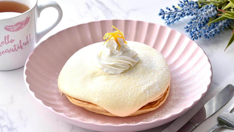 『モケス ハワイ』の「リリコイ（パッションフルーツ）パンケーキ」