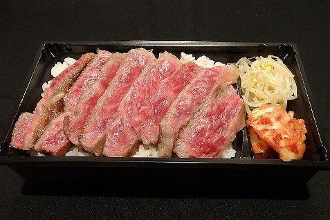 『にくTATSU 銀座店』の「近江うし サーロインステーキ弁当」