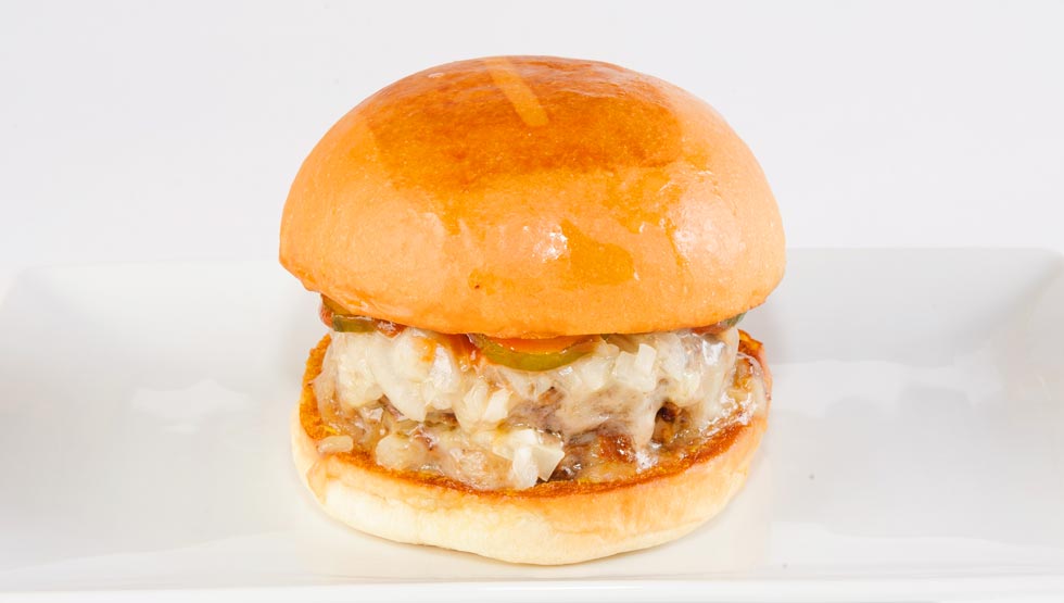 『UMAMI BURGER（ウマミバーガー）有明ガーデン店』の「THROWBACK（スローバック）BURGER」
