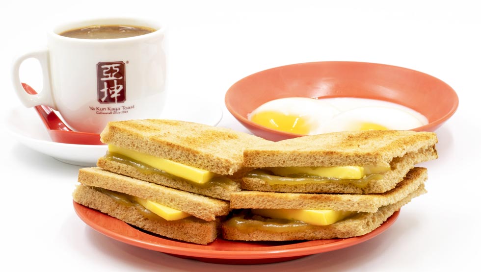 『Ya kun kaya toast（ヤ クン カヤ トースト）新宿住友ビル店』の「カヤ トーストバターセット」