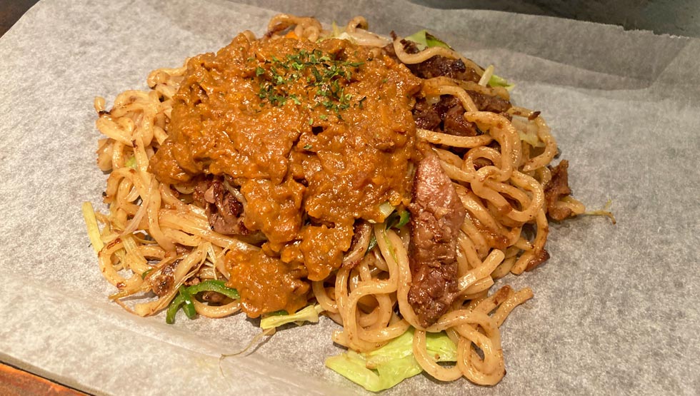 『牛すじカレー焼きそば専門店 やいやい』の料理イメージ