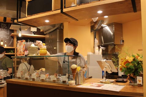 『BEE FRENDSHIP』の店内