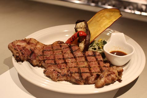 『COOK BARN TOKYO』のステーキ