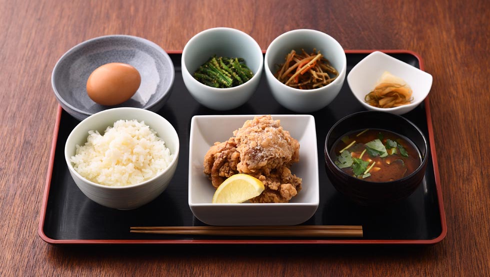 『親子丼 ごっつ食べなはれ』 中目黒のほぼ駅前に誕生！ふんわりとろり、至福の味わい！