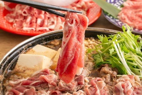 『しゃぶしゃぶ すき焼き めり乃 新宿店』の「ラムすき焼き食べ放題コース」