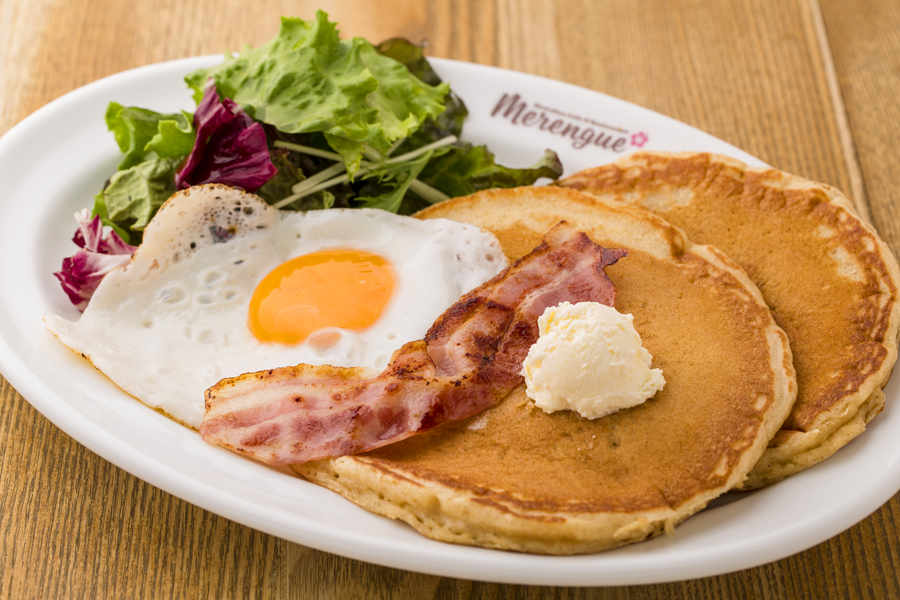 「Merengueたまプラーザ店」の「ベーコン&エッグパンケーキ」