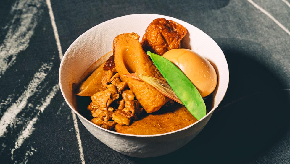 『日本酒とおでん 釀巣（かもす）』の「おでん」