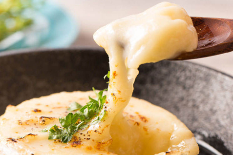 「Cheese Meets Meat YOKOHAMA」のチーズ料理例