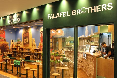 『FALAFEL BROTHERS』のポップな外観