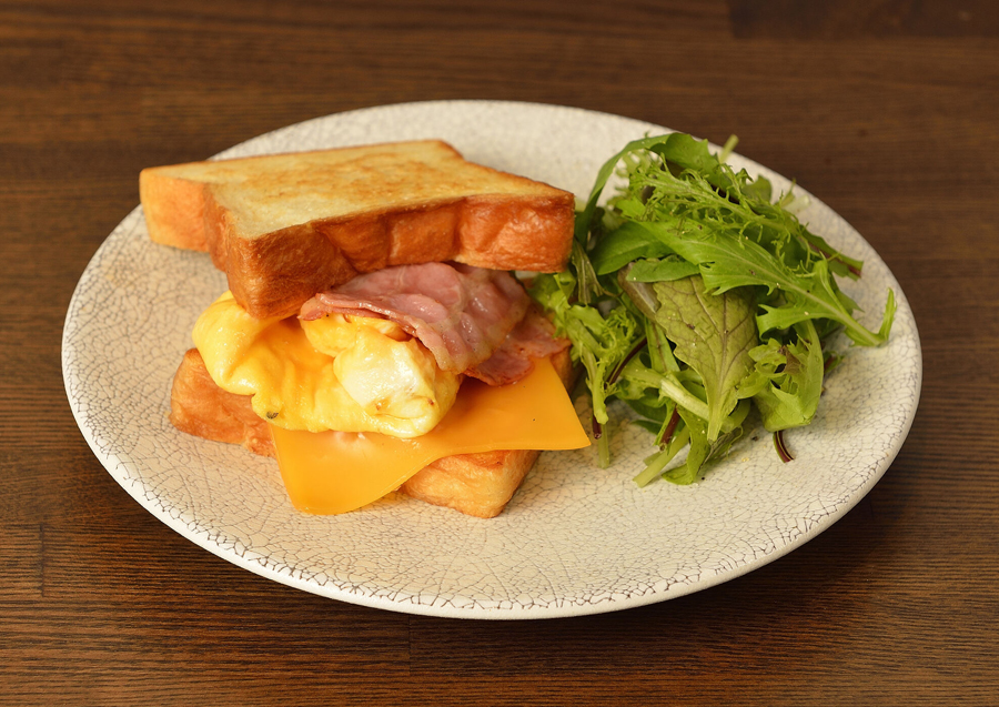 「パンとエスプレッソとまちあわせ」の「ホットサンド」