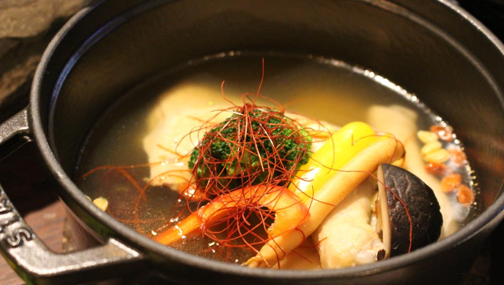 『銀座しんのう』の「しんのう風サムゲタン」
