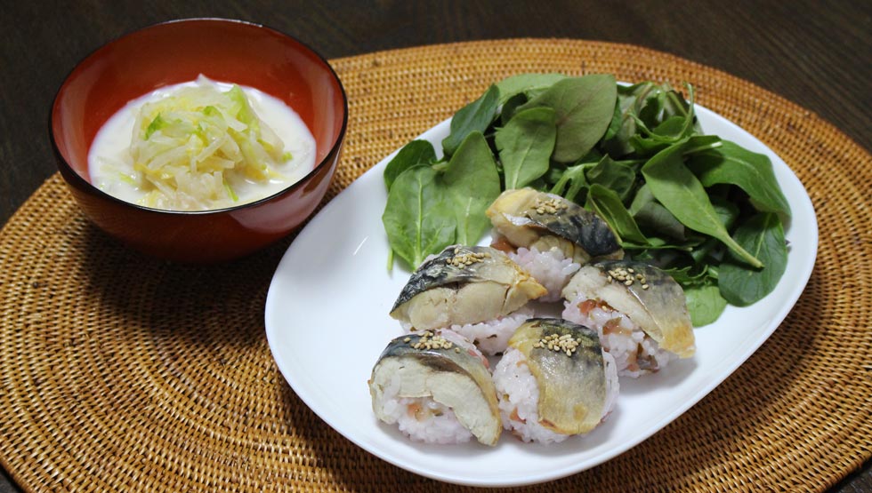 「京しば漬けのさば手まり寿司風」と「包丁いらず！白菜と大根の豆乳スープ」のイメージ