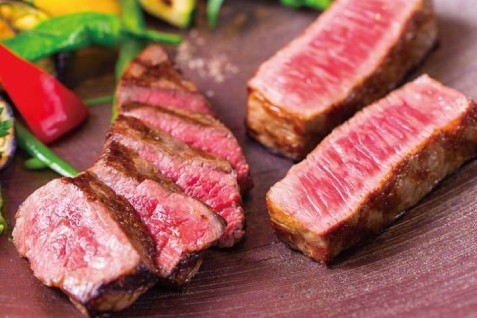 「KOBE BEEF RED ONE」のステーキ例