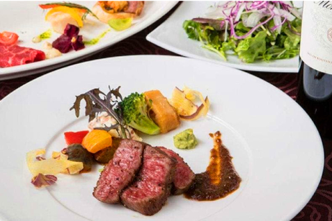 「KOBE BEEF LENTAMENTE」の料理例