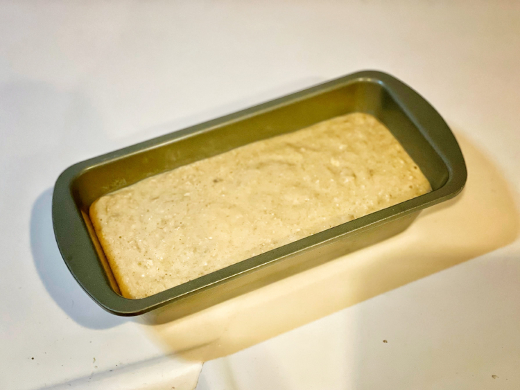 手作り「簡単オートミールバナナパウンドケーキ」のレシピ