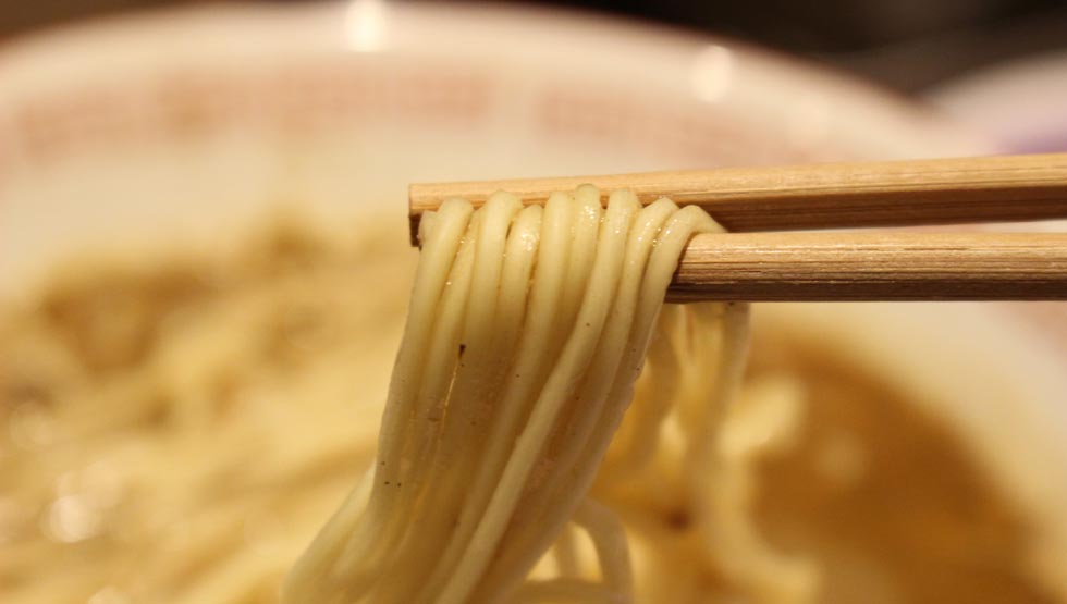 「炭火焼濃厚中華そば」のイメージ