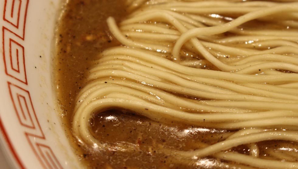 「炭火焼濃厚中華そば」のイメージ