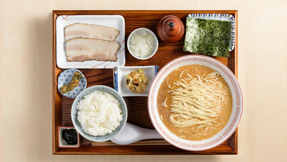 「炭火焼濃厚中華そば 鮭（しゃけ）」のイメージ