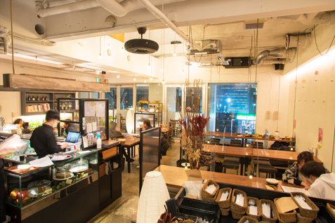 「八十八夜」店内イメージ