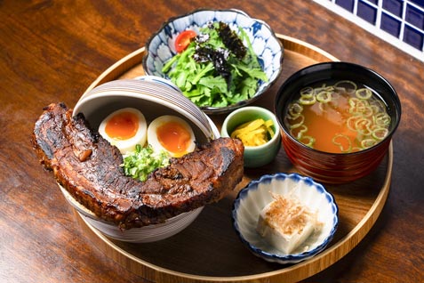 『あなたに会えてよかった。』の「とろけるスマイル味噌角煮丼」