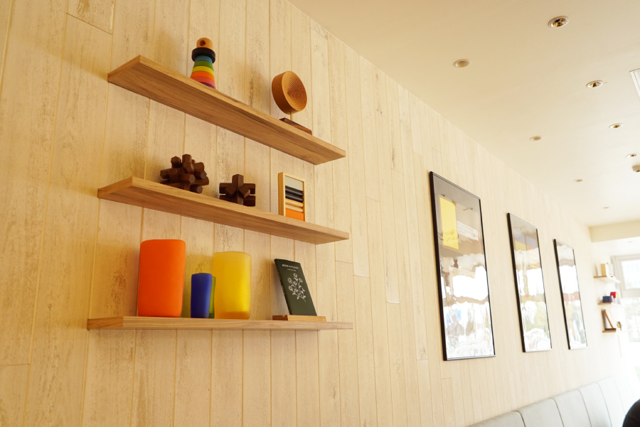 「MM Market & Café(エムエム マーケットアンドカフェ)」の店内