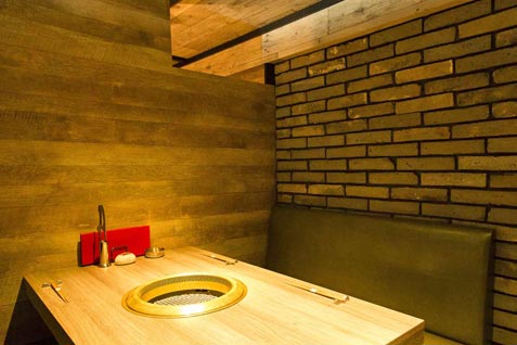 『焼肉ダイニング GROW 日本橋』の店内