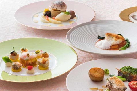 『クイーン アリス』の「プリフィックスランチ」