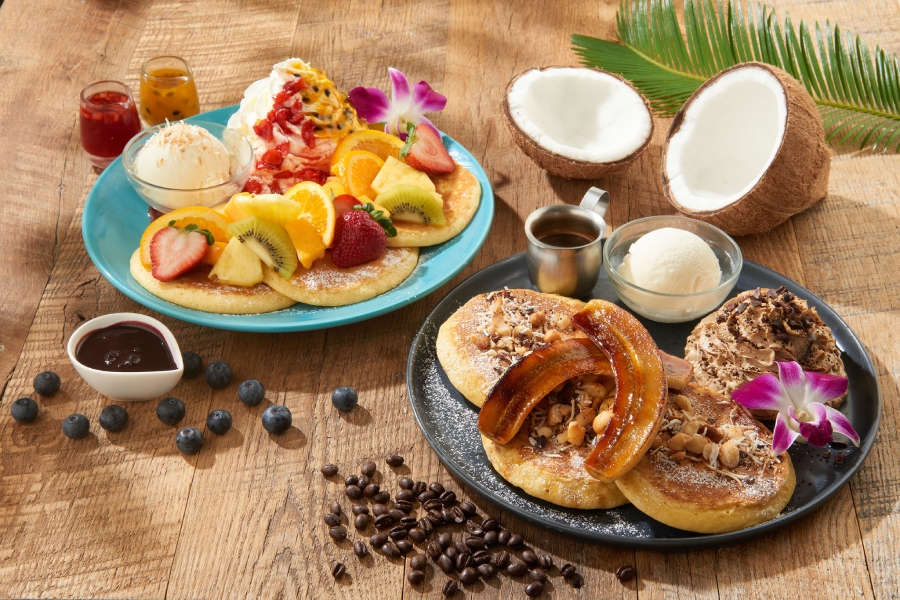 「アイランド・ヴィンテージ・コーヒー(Island Vintage Coffee)横浜ベイクォーター店」のパンケーキ2種