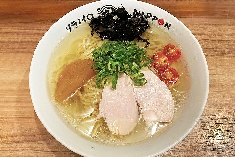 冷たい煮干しの潮ラーメン