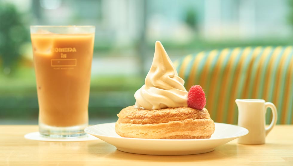 『KOMEDA is □』の「プラントベース シロノワール」