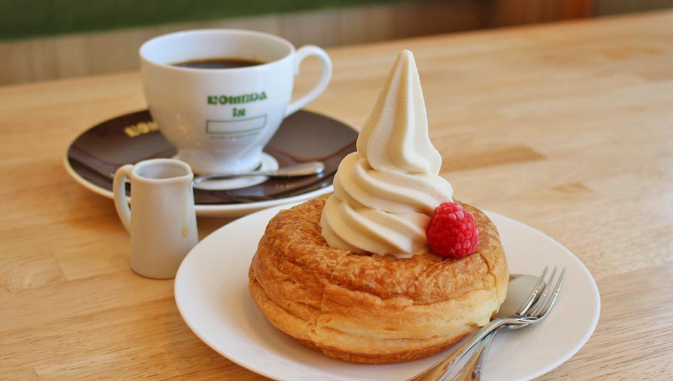 『KOMEDA is □』の「プラントベース シロノワール」