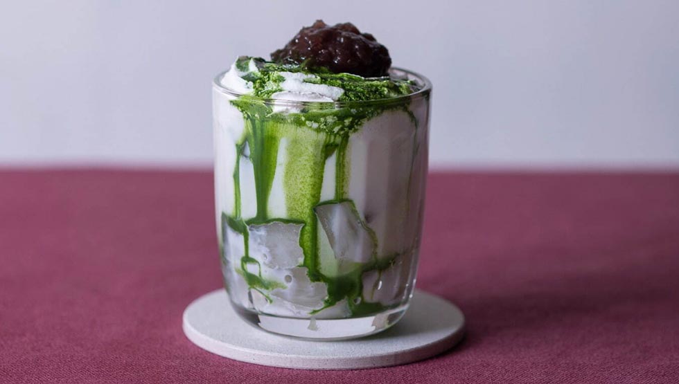 『ATELIER MATCHA（アトリエ マッチャ）』の「抹茶わらび餅しるこ」