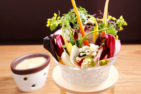 「AWkitchen GARDEN鎌倉」の「農園バーニャカウダ」
