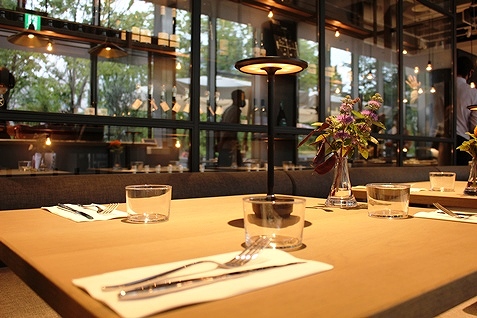 『RACINES AOYAMA』店内2