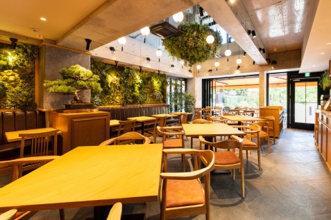 「TRATTORIA 庭 BY FARM AKIRA」の店内