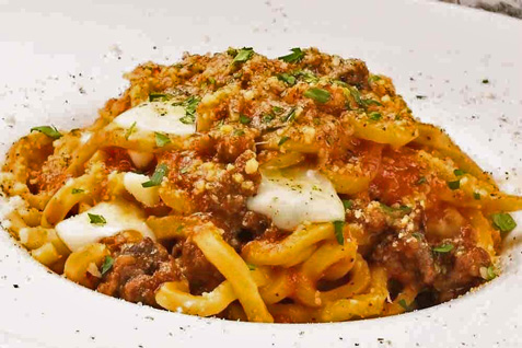 「cucina italiana ARIA」の「自家製ボロネーゼソースとパールモッツァレラのパスタ」