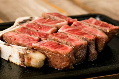 「横浜焼肉kintan」の肉料理例