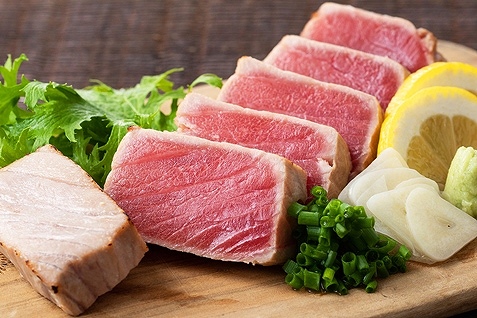 「本マグロのわら焼き」