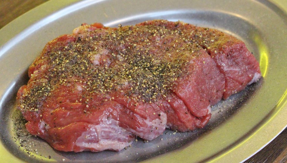 この日は「豚キムチーズ」「焼もろこし」「豚えのき」「ロメインシーザー」をチョイス。「ロメインシーザー」は、チーズとドレッシングでいただきます。 ・スペシャルメニュー（すだれ牛肩ロース炙り焼き）