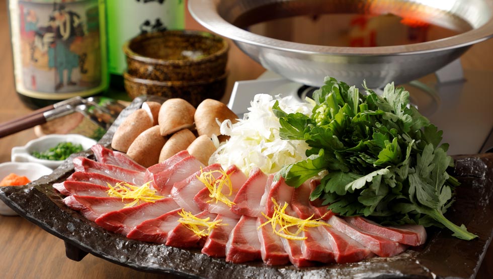 毛蟹鍋や鰤しゃぶを堀りごたつで！ 『北海道 炉端 えぞ羅』 冬の新メニューが登場！